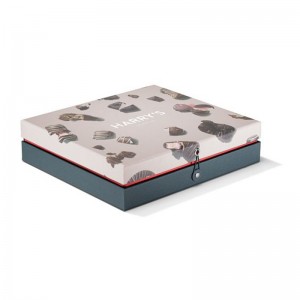 사용자 지정 로고와 함께 공장 직접 화려한 의류 포장 골 판지 종이 선물 상자