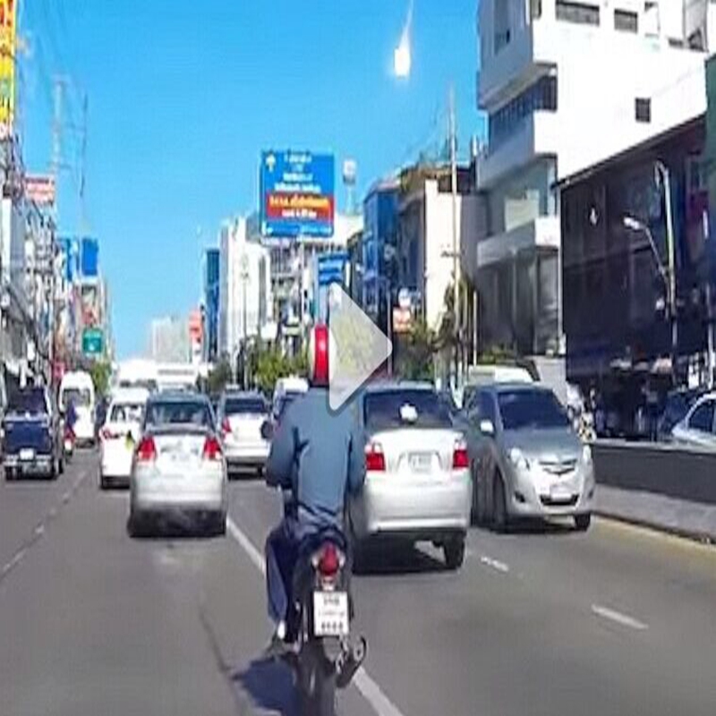 호주의 유성 : 과학자들이 늦은 밤 불 덩어리의 잔해를 찾는다.