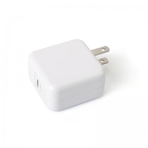 KPS-8409LC PD 18W 여행용 충전기