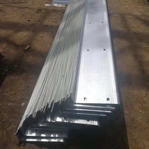 아연 도금 된 Z 프로필