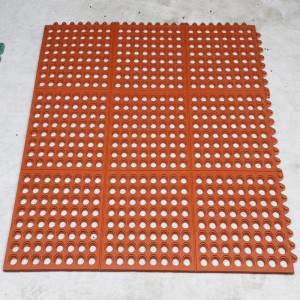 잔디 보호를위한 고품질 압축 저항력 SBR 고무 링 매트리스 고무 바닥 매트