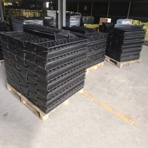 고무 사면 코너