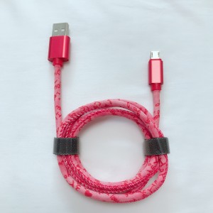 PU 가죽 대문자 급속 충전식 알루미늄 하우징 마이크로 USB, C 타입, iPhone 번개 충전 및 동기화 용 USB 케이블