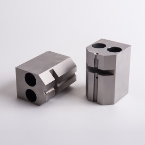 모든 사용자 정의 만든 모든 철강 냉간 단조 클램핑 스크류 메인 다이