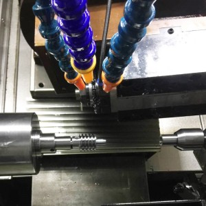 마이크로 모터 웜 내부 와류 회전을위한 선회 밀링 CNC 선반 작업