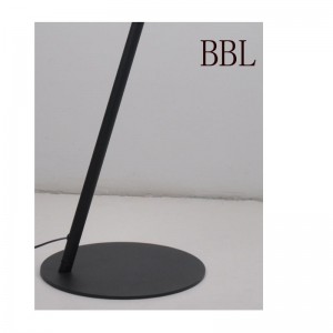 금속 그늘을 가진 LED 플로어 램프