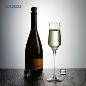 SANZO 보헤미아 크리스탈 사용자 정의 수제 명확한 도매 샴페인 안경 프로모션 뜨거운 판매 싼 샴페인 안경
