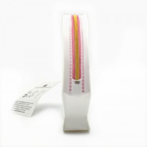 서리로 덥은 EVA 가방