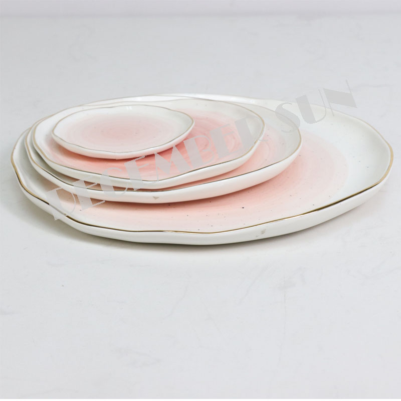 다양한 세라믹 테이블 디저트 플레이트 머그잔