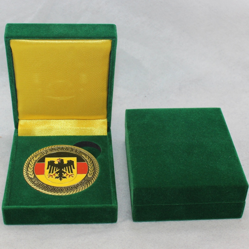 45 * 53 mm 코인, 배지, 커프스 단추, 지갑 클립 등을위한 V-17 스퀘어 레더 렛 종이 상자. 68 * 80 * 30, 무게 약 62g