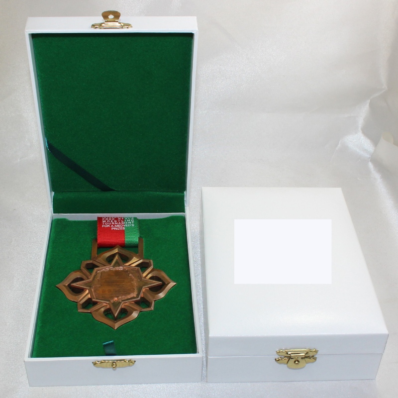 프로젝트 V - 15L 직사각형 우레탄 가죽 케이스 로 90 * 120 mm 메달, 동전 과 배지 등에 적 용 됩 니 다.110 * 157 * 40, 무 게 는 185 g