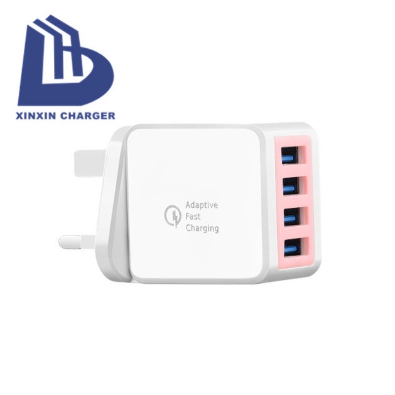 유럽 연합 / 미국 / 영국 플러그 2.1A 4 포트 USB 벽걸이 식 충전기 교류 여행 충전기 어댑터 휴대용 충전기 18W 3.0 쾌속 충전기