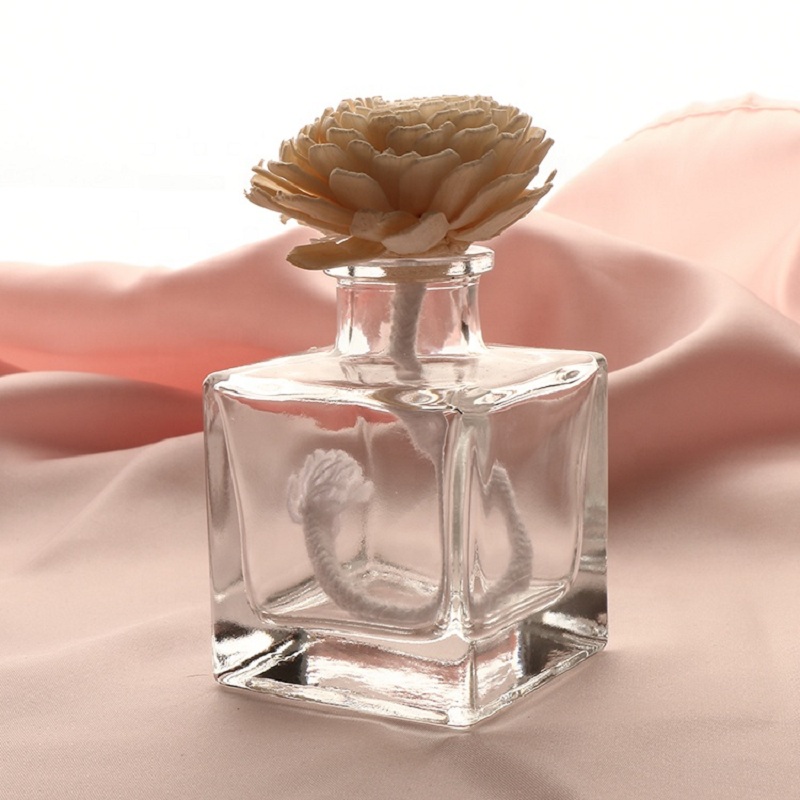 고품질 등나무는 개인 배려를위한 갈대 유포자 유리 병을 찌릅니다