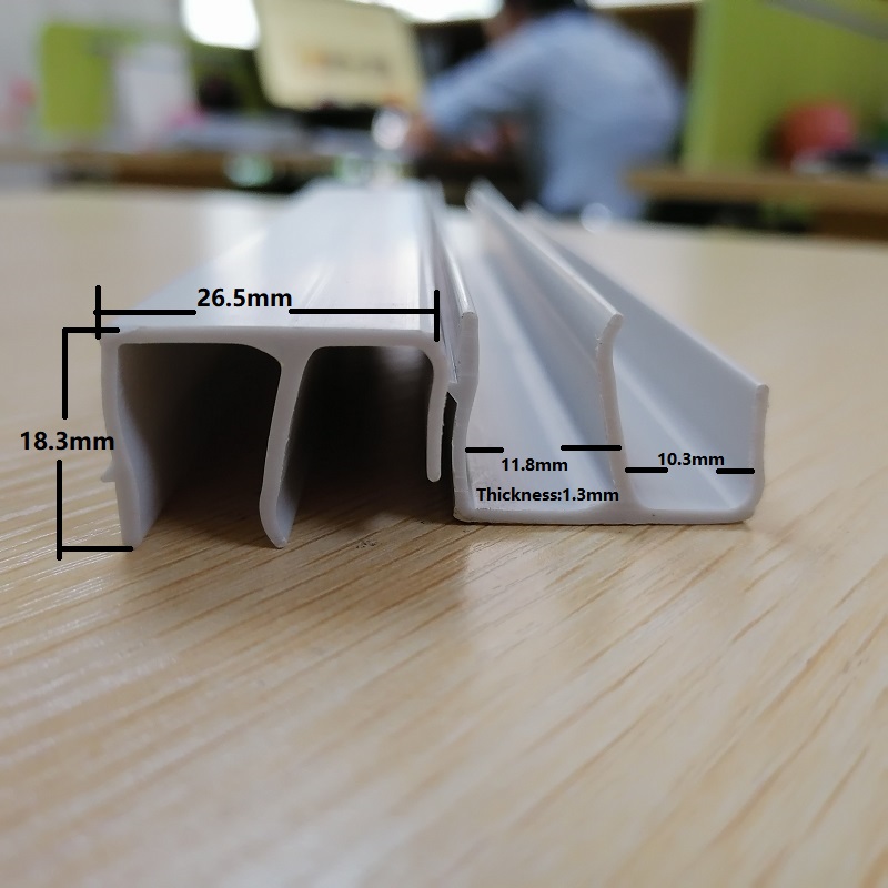 중국에서 PVC E 모양의 프로필 PVC 채널 트림 PVC 채널 제조 업체