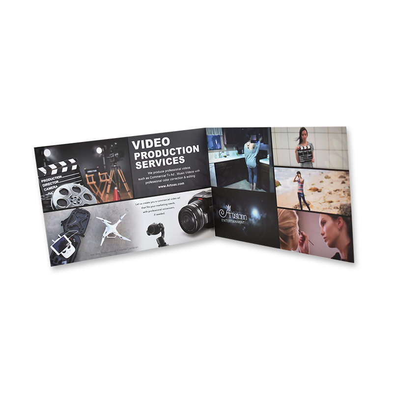 전단 지 를 중간 에 접다