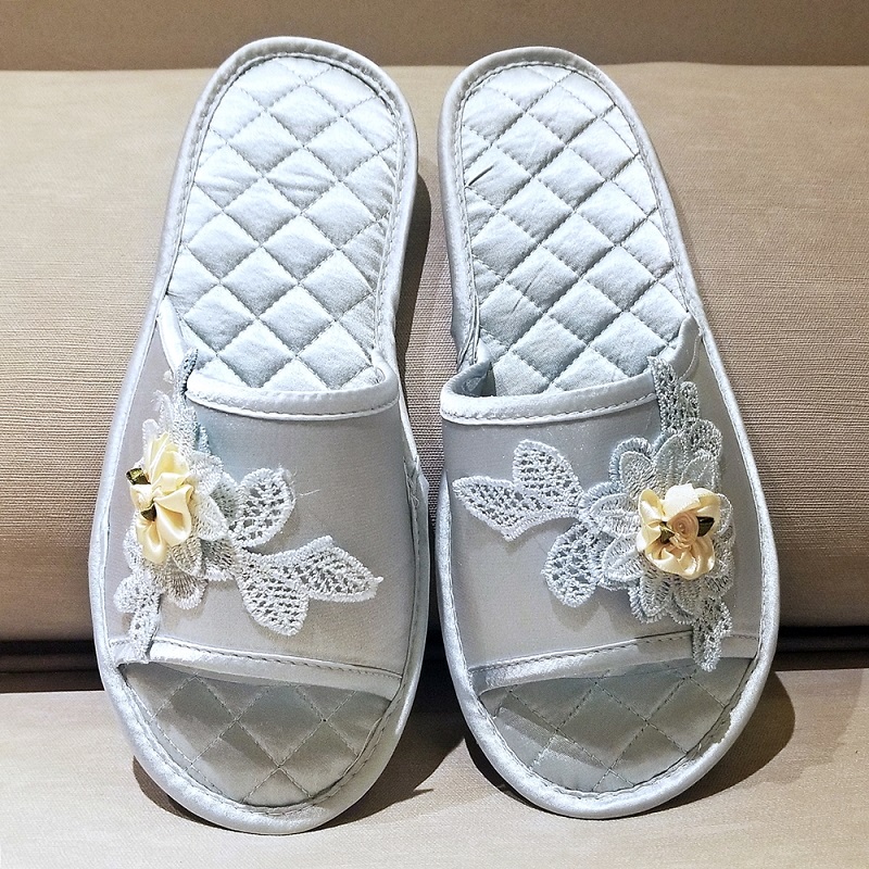 퀼 팅 실크 새틴 슬라이드