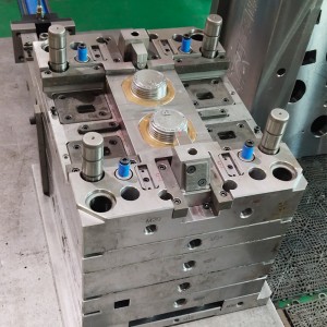 맞춤형 의료용 초음파 기기는 PP ABS 플라스틱 액세서리 사출 성형이 필요했습니다.