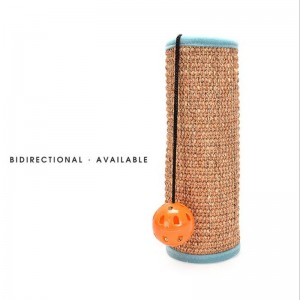 테이블과 의자는 고양이 스크래치 패드로 고정 될 수 있습니다.