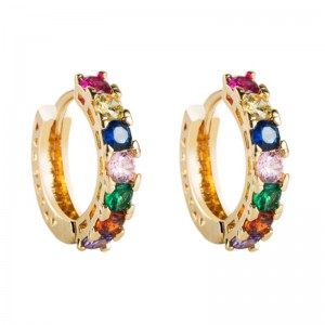 한국 패션 쥬얼리 황동 마이크로 인감 지르콘 귀걸이 여성 ins 유럽 및 미국 기질 C 형 귀걸이 야생 귀걸이 도매