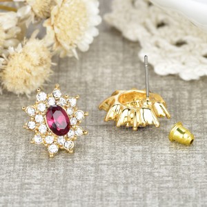 고전적인 작은 귀 귀걸이