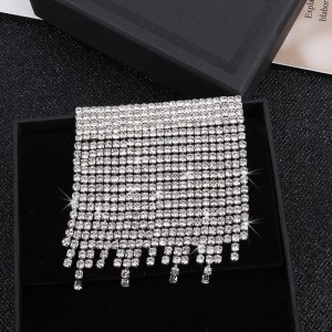 드릴 술의 브로치의 전체 기질