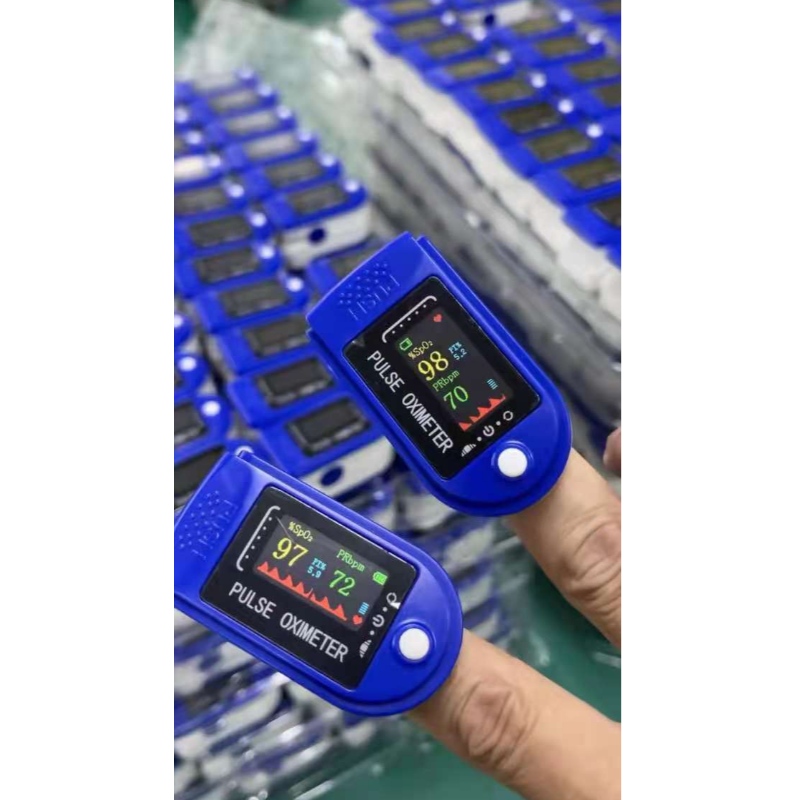 주의를 기울이고 저렴하고 이중성이있는 더 현대적인 주사가 있습니다.