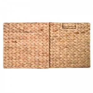 밀짚 저장 바구니