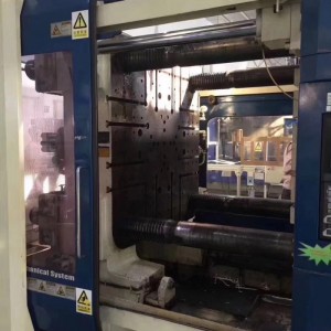 간접적으로 모든 전기 플라스틱 사출 성형기를 사용했습니다