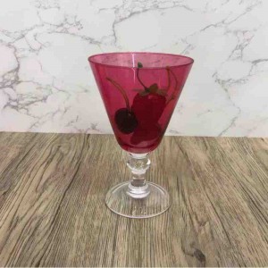 테이블 개념 주방 유리 그릇 집합입니다