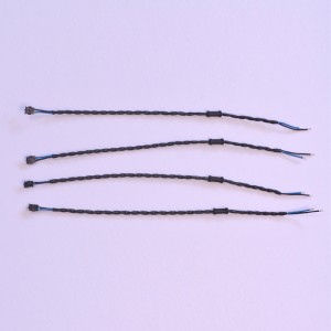 스피커의 내장형 배선 하네스