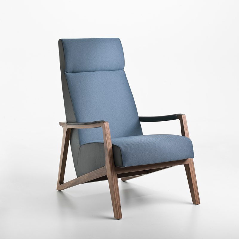 편안한 휴식 싱글 등받이 중반 세기 High Back in Walnut Solid Wood Frame 가죽 악센트 라운지 의자