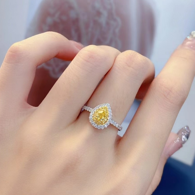 18K 솔리드 골드 0.65ct 물 방울 노란색 다이아몬드 돌 1.9g 소녀를위한 약혼 반지