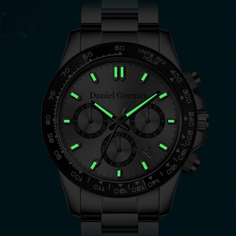 아폴로 11호 우주인 마이클 콜린스(Michael Collins)의 황금 슈퍼시계 경매가는 765000달러이다