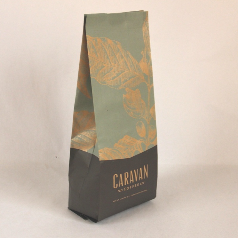 이 회사는 최근에 완전 자동 기계를 구매했습니다