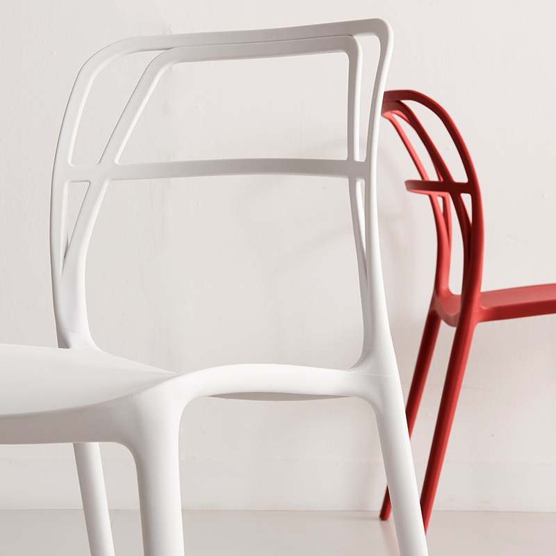 현대적인 디자인 다채로운 팔이없는 고정 백 레스트 야외 간단한 라운지 플라스틱 식당 의자