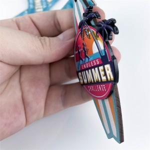 여름 휴가 달리기를위한 목재 금속 나무 메달