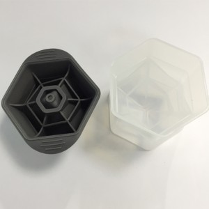 실리콘 아이스 곰팡이는 재사용 가능하고 BPA가없는 공예 아이스 곰팡이/위스키, 칵테일, 커피, 소다, 큰 아이스 큐브 아이스 곰팡이에 적합합니다.