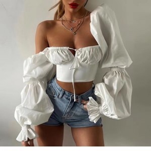 여자의 풍선 슬리브 스퀘어 목 아래 컷 티셔츠