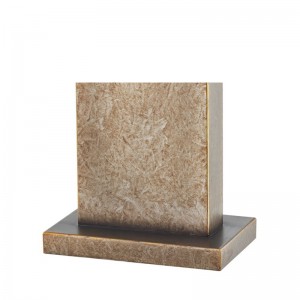 공공 장소 입구의 장식 골동품 철 테이블 램프