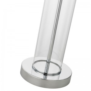 호텔 객실에서 세련된 크롬 마감 처리 된 투명 유리 테이블 램프