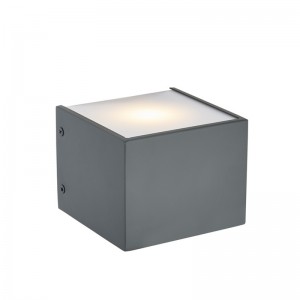 호텔의 평평한 회색 마감 및 통합 된 LED가있는 호스 피탈 리티 호텔 벽 램프 전형적인 객실