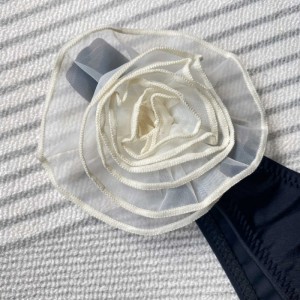 2025 새로운 유럽 및 미국인 핫 걸 비키니와 3 - 치수 꽃. 십자가 - 국경 최고 - 섹시한 2를 팔고 있습니다 - 삼각형 바지를 가진 조각 수영복 8863 가격 :$79.99