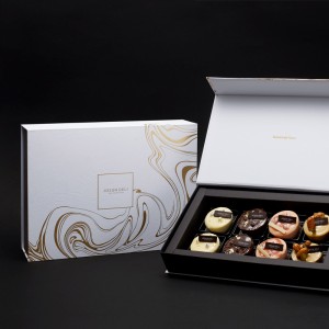 황금 미니멀리스트 선물 상자