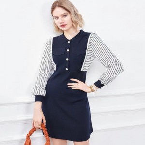 이른 가을 작은 리버스 칼라 니트 하프 가디건