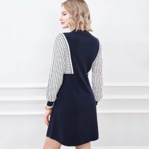 이른 가을 작은 리버스 칼라 니트 하프 가디건