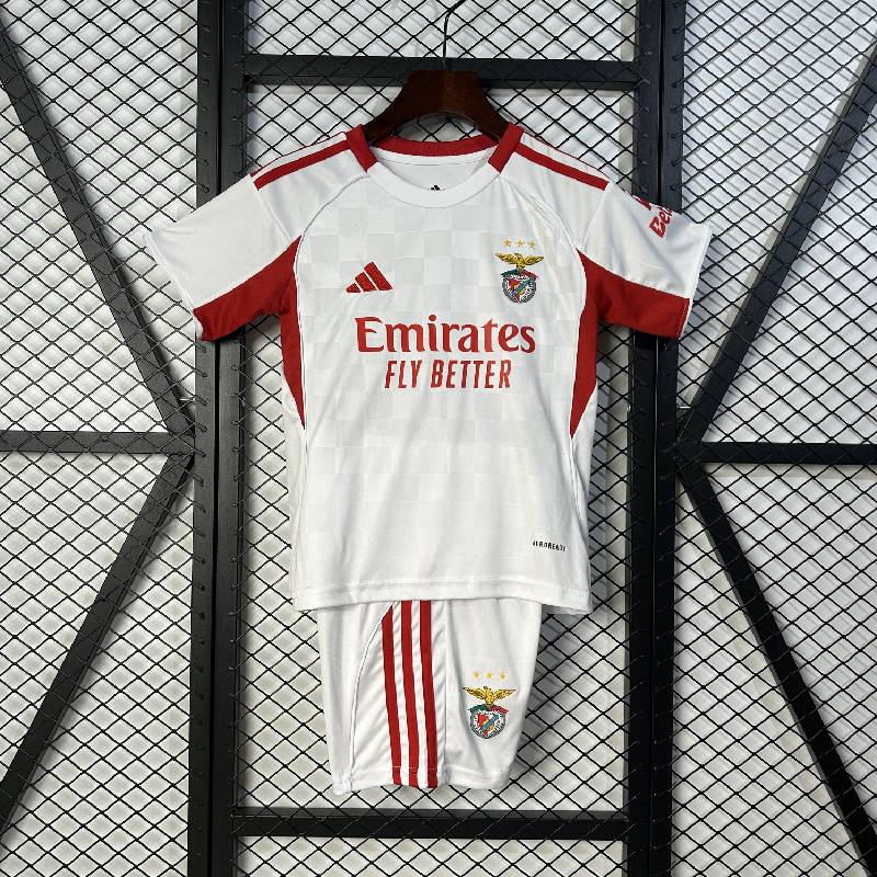 25/26 어린이 Benfica 세 번째 멀리 게임 크기 : 16-28