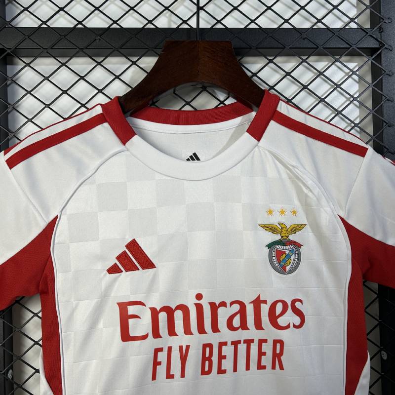 25/26 어린이 Benfica 세 번째 멀리 게임 크기 : 16-28