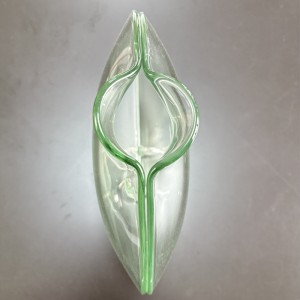Zhongtai 스테인레스 스틸 생선 입 모양 곱슬 높이-꽃꽂이를위한 23cm 금속베이스가있는 투명성 꽃병